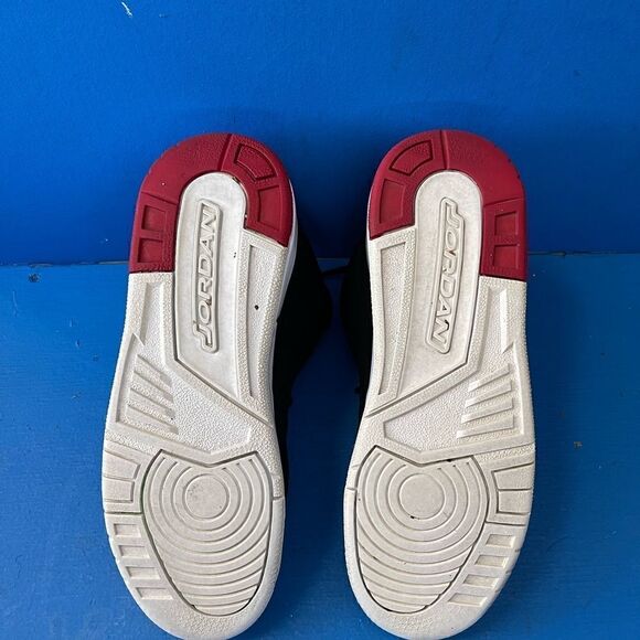 Air Jordan Youth New School GS Shoes 768902-013 Black/Red Boys Youth Size 7Y. - Picture 4 of 6